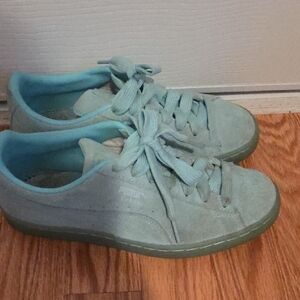 Puma Women's Suede Sneakers